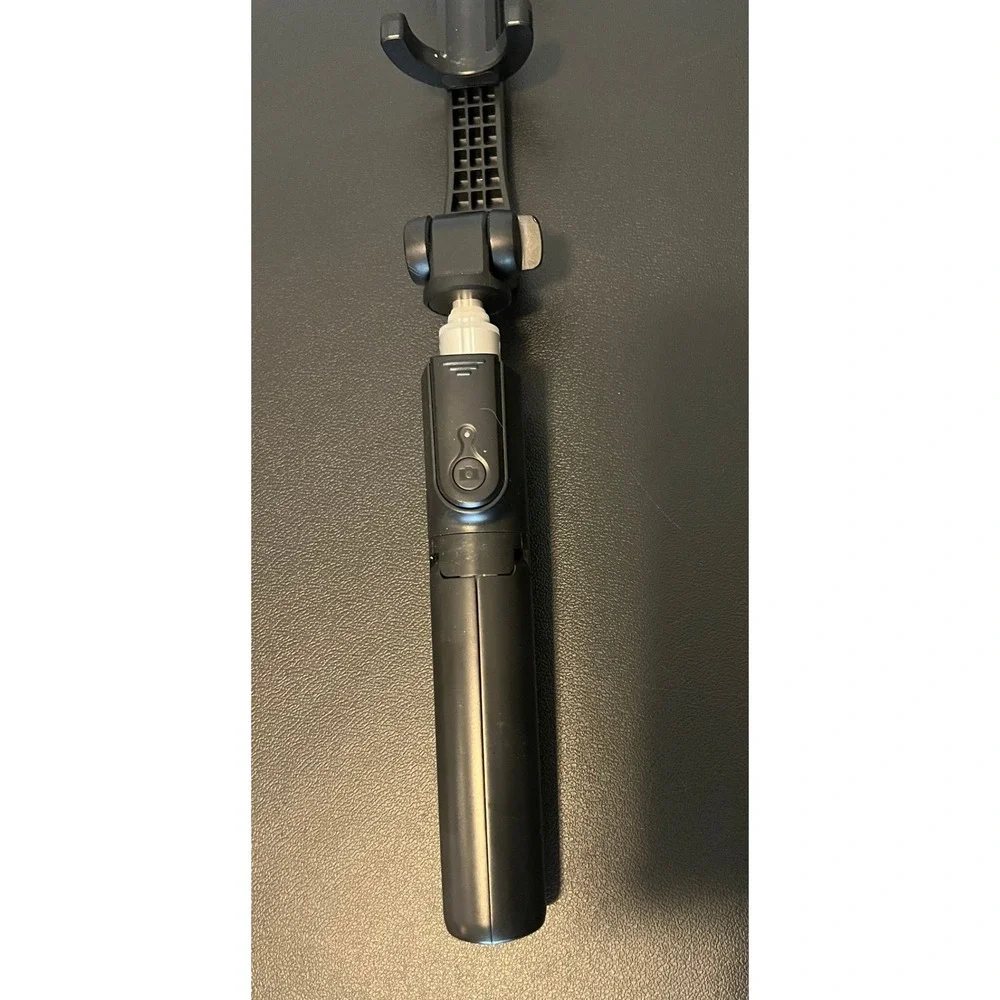Selfie Stick Tripod Black Bluetooth Remote